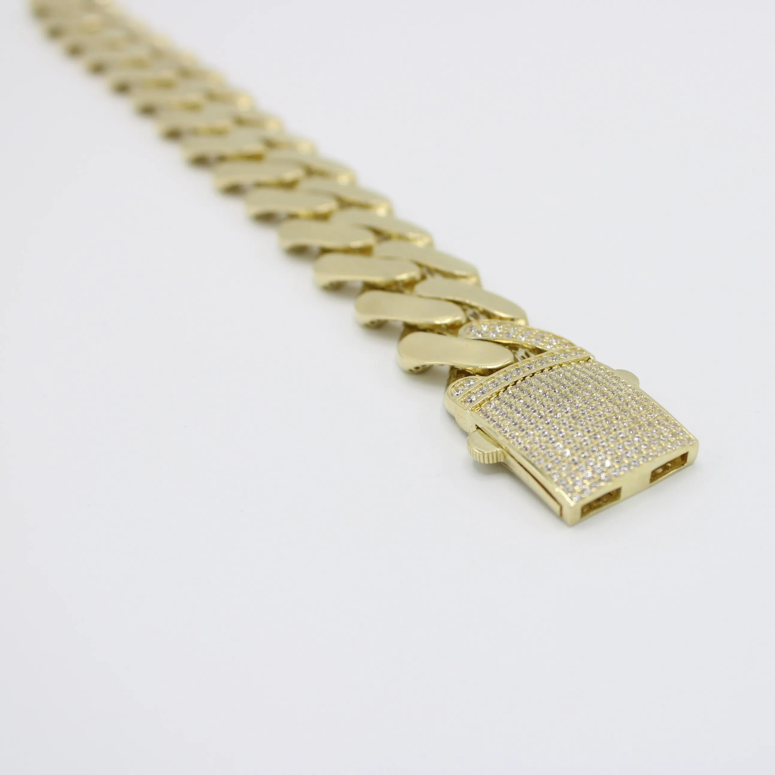 14K Hollow Ittallo Bracelet Cz Lock  \\ 19 mm \\