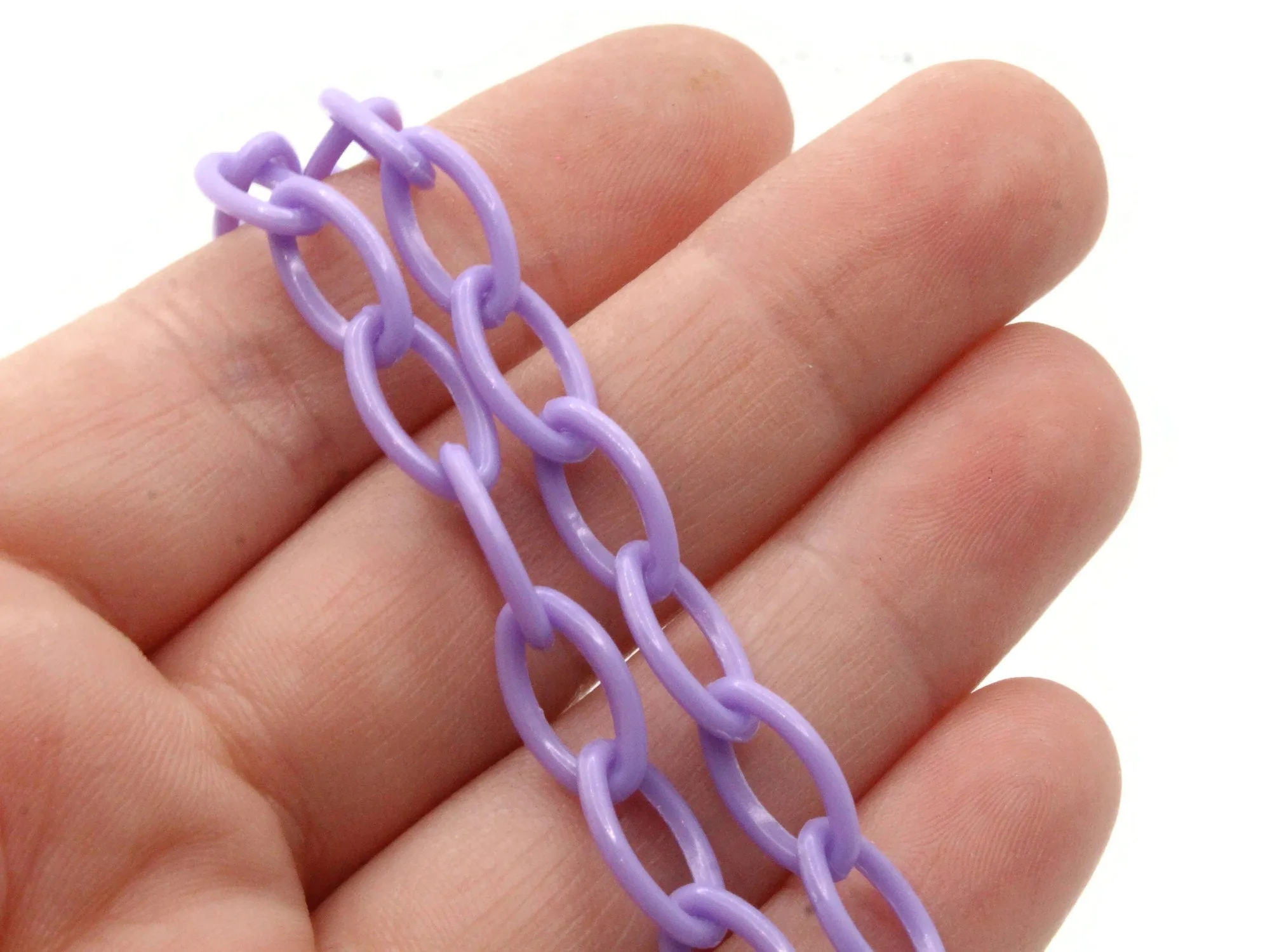 15.75 Inch Purple Plastic Oval Chain - 40cm chain - 13x8mm Links