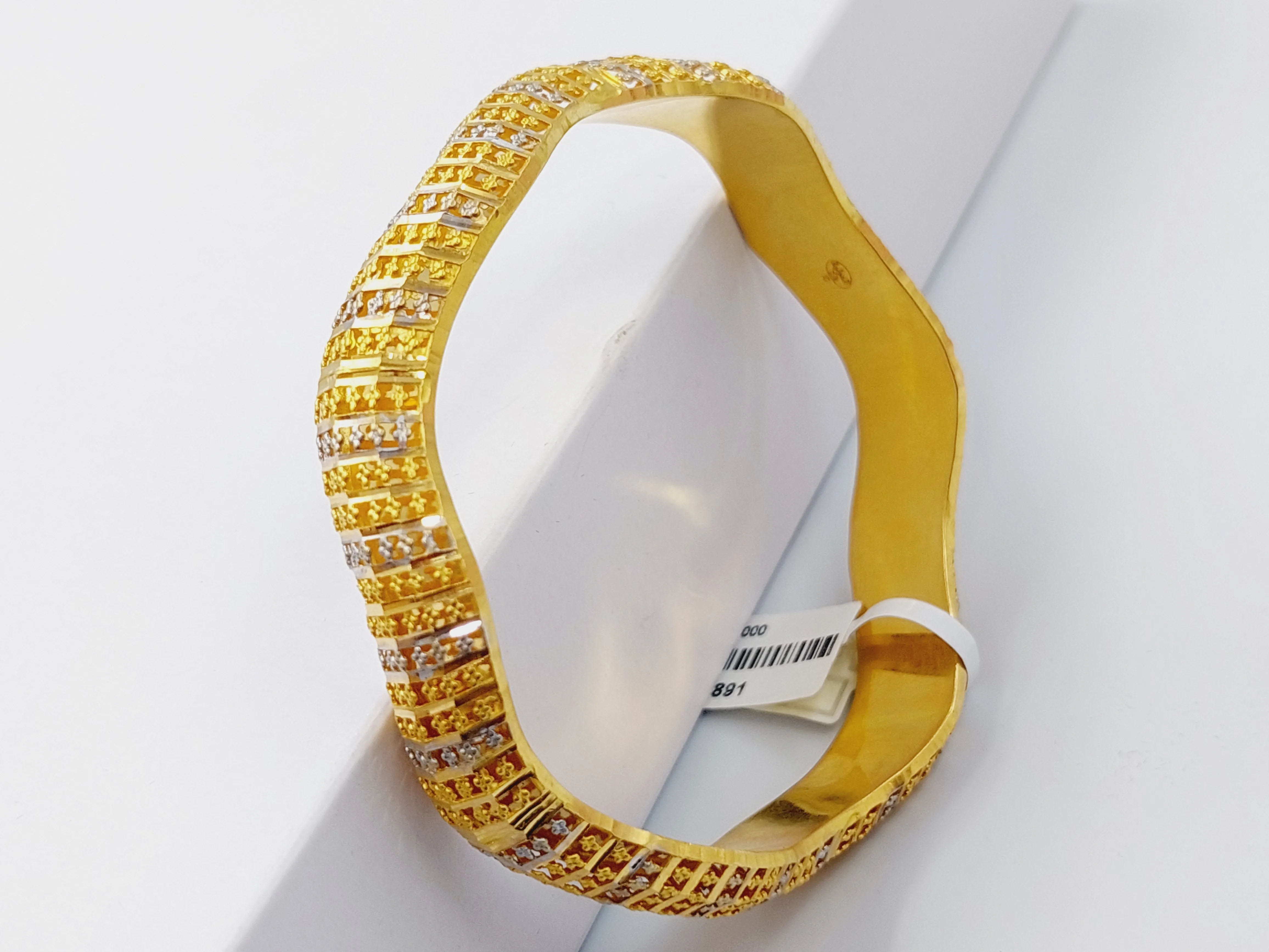 Colored Kuwaiti Bangle