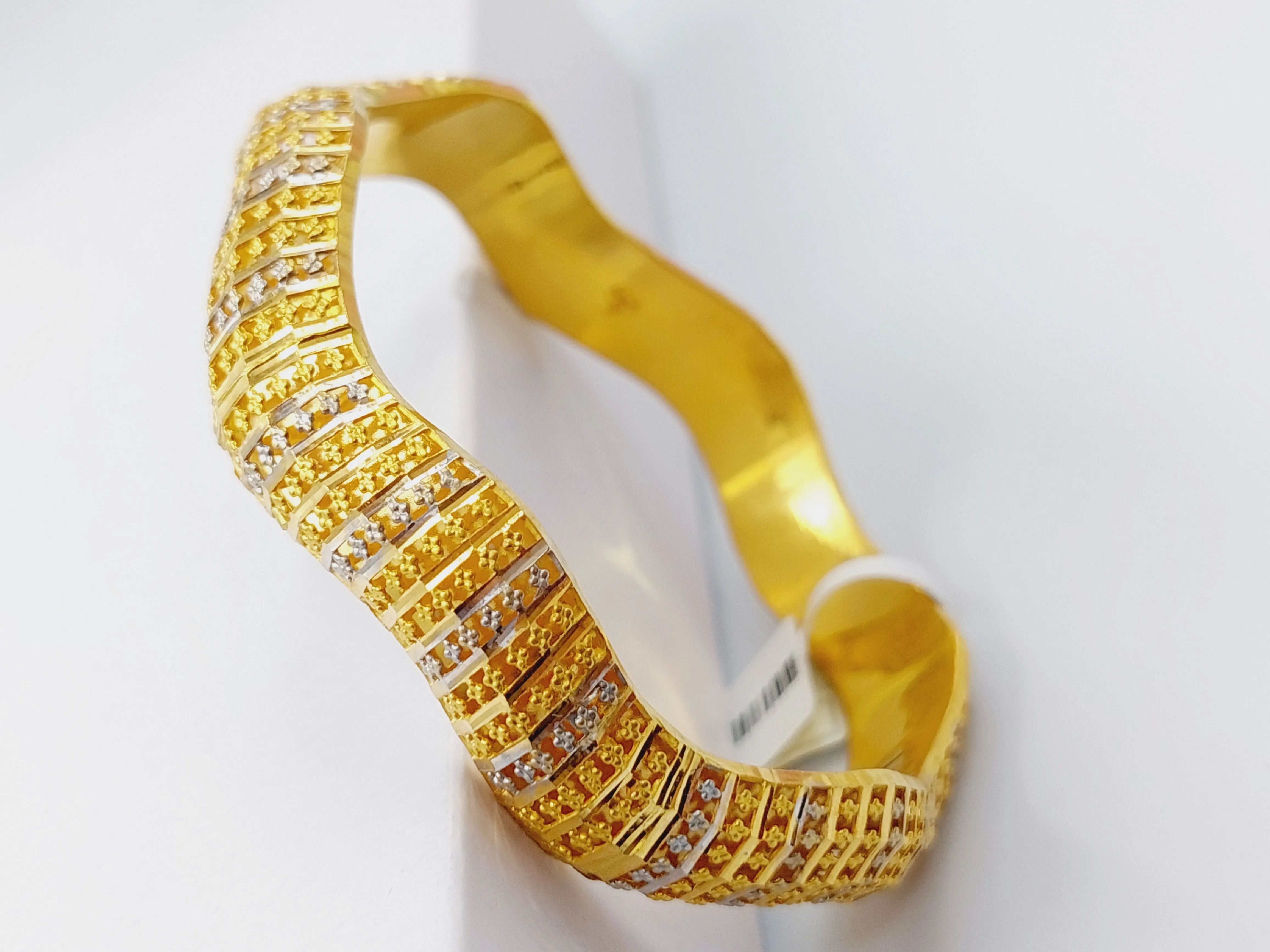 Colored Kuwaiti Bangle