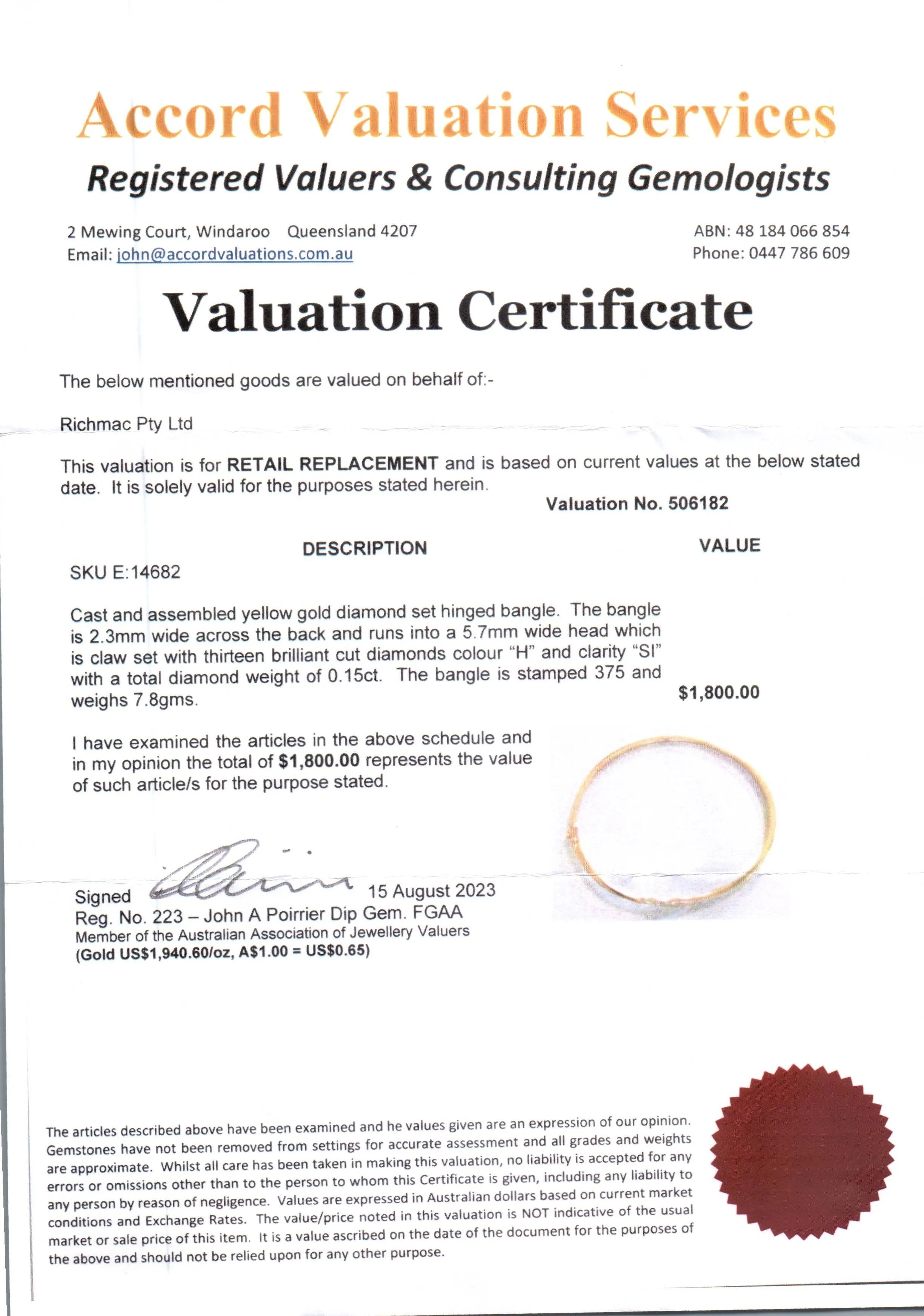 Exquisite Yellow Gold Diamond Set Hinged Bangle