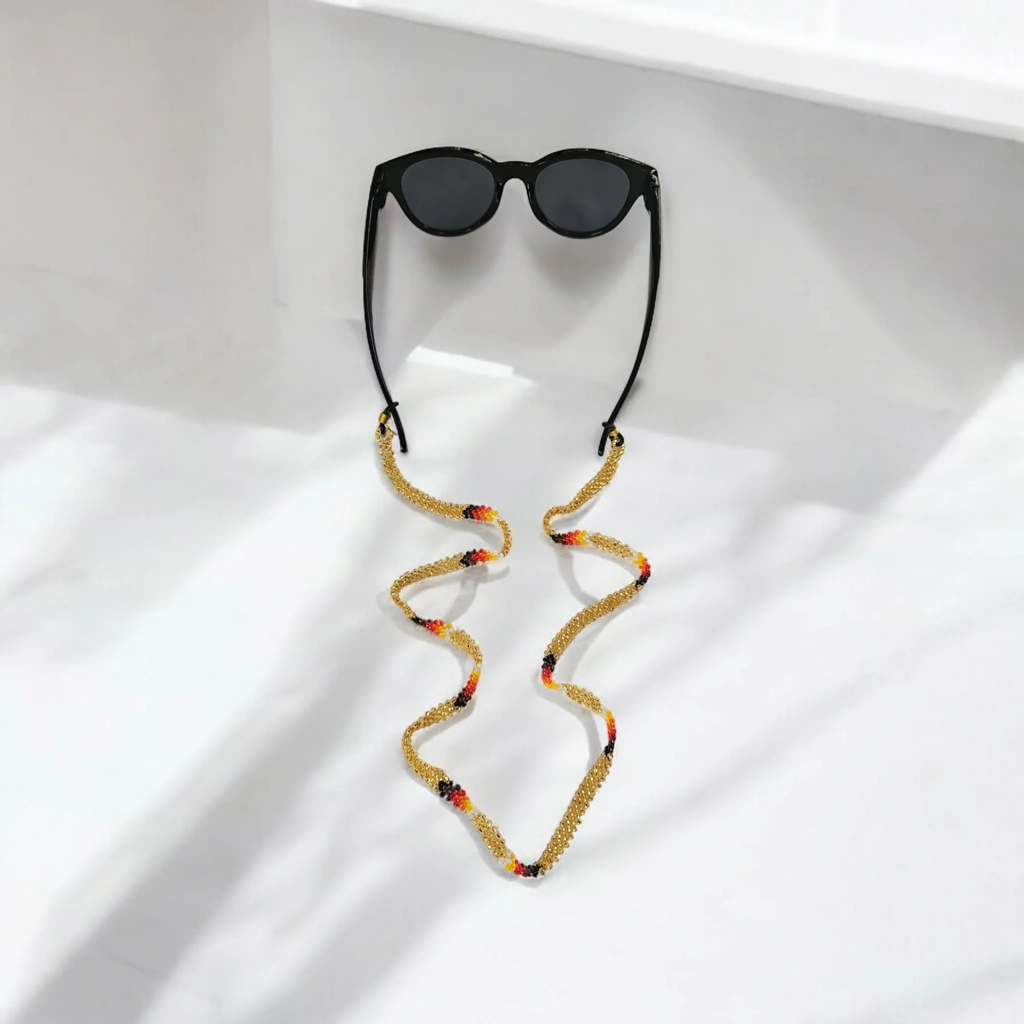 Handmade glasses  chain ( camel)