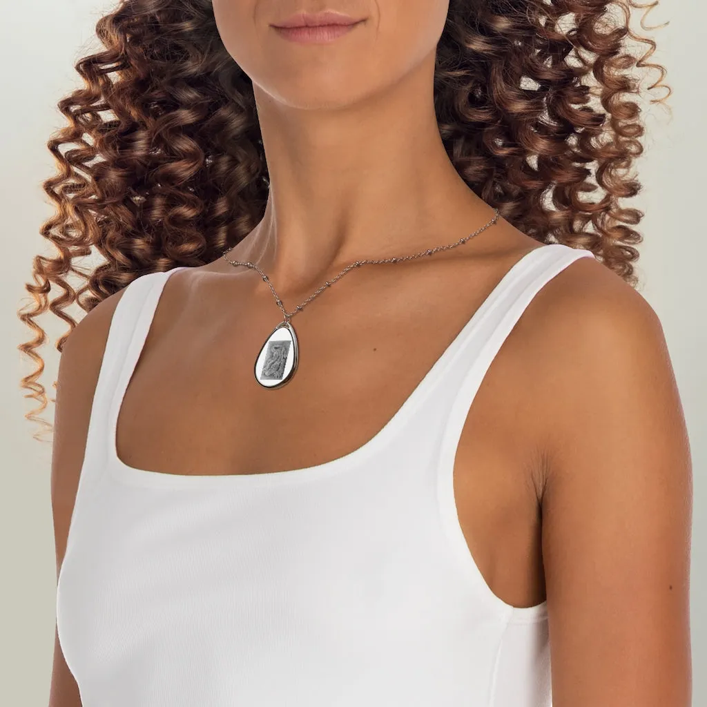 Lizzy the Lizard Oval Necklace