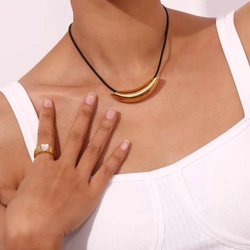 Magnetic Buckle Punk Curved Smooth Pendant Necklace Waterproof 316L Stainless Steel Jewelry 18K Gold Plated Decoration