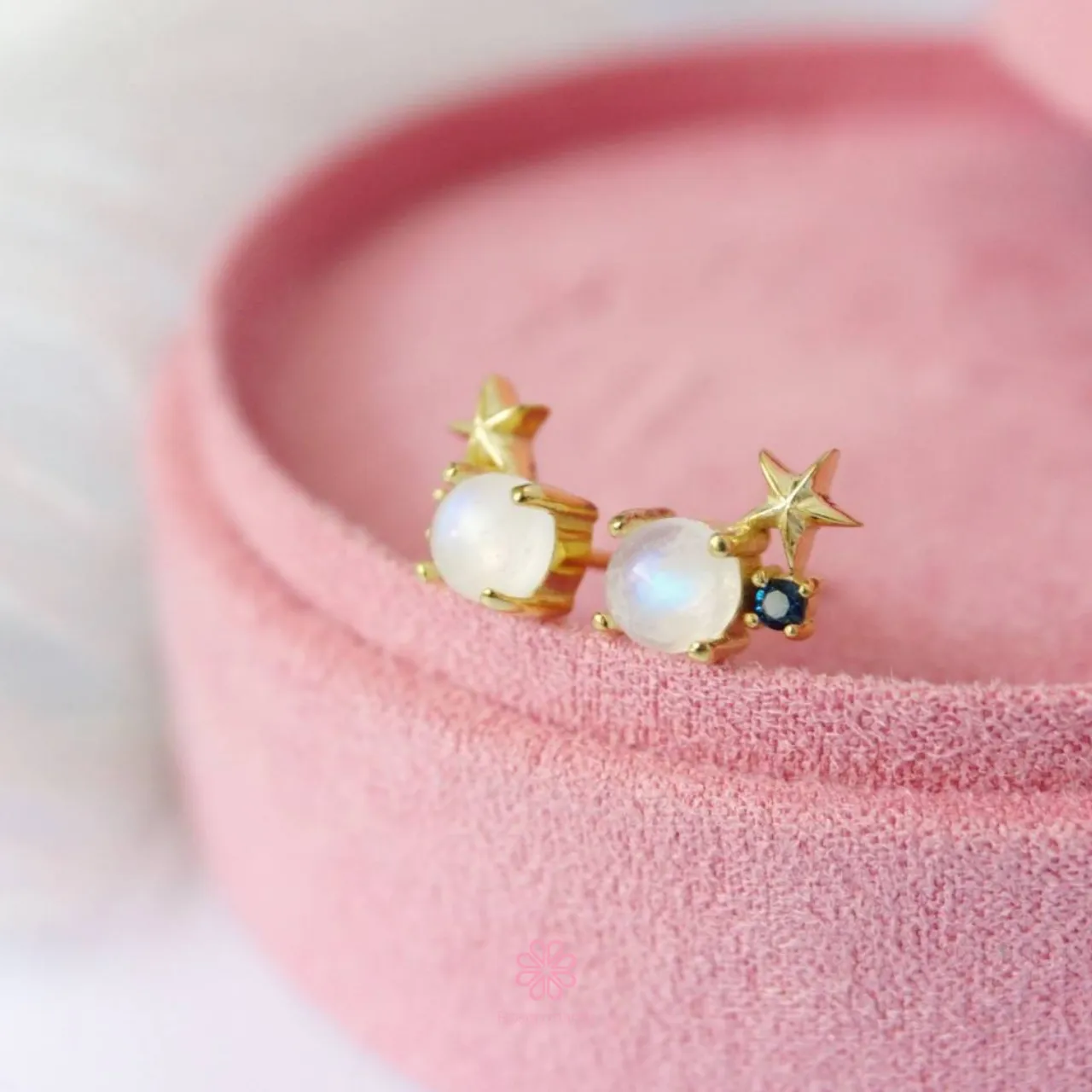 Natural Blue Sapphire Stud Earrings Sterling Silver925 Star design.