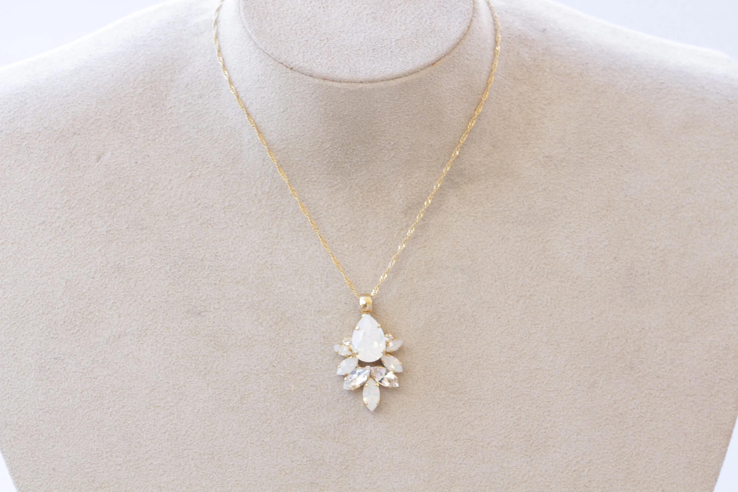 OPAL BRIDAL NECKLACE