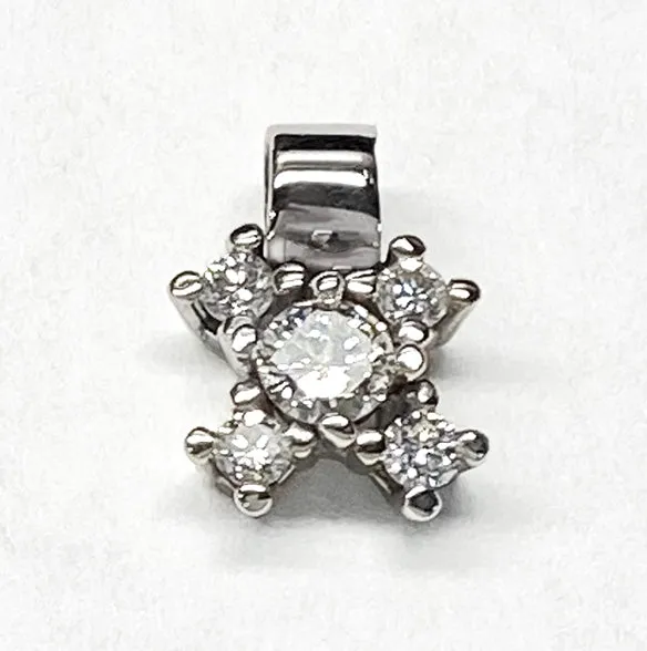 White Gold pendant with Diamond Cluster